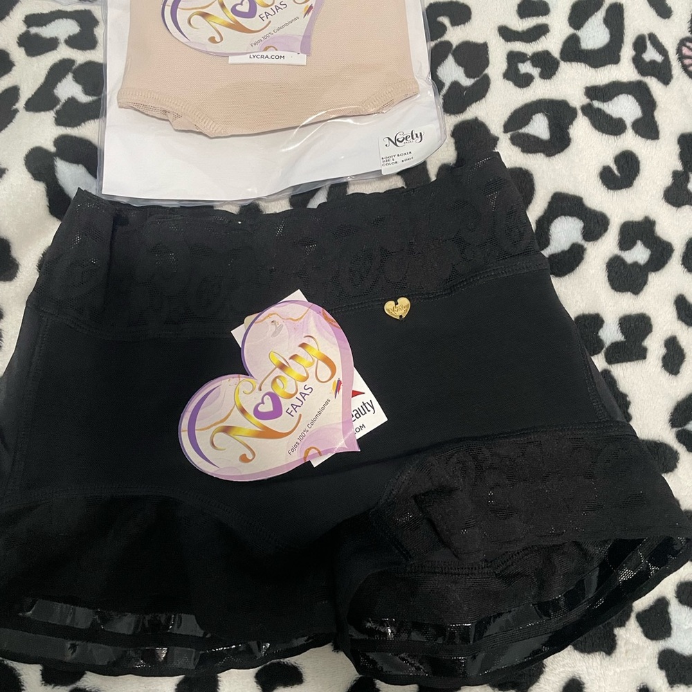 Women’s Black Lace Trim Shaping Shorts